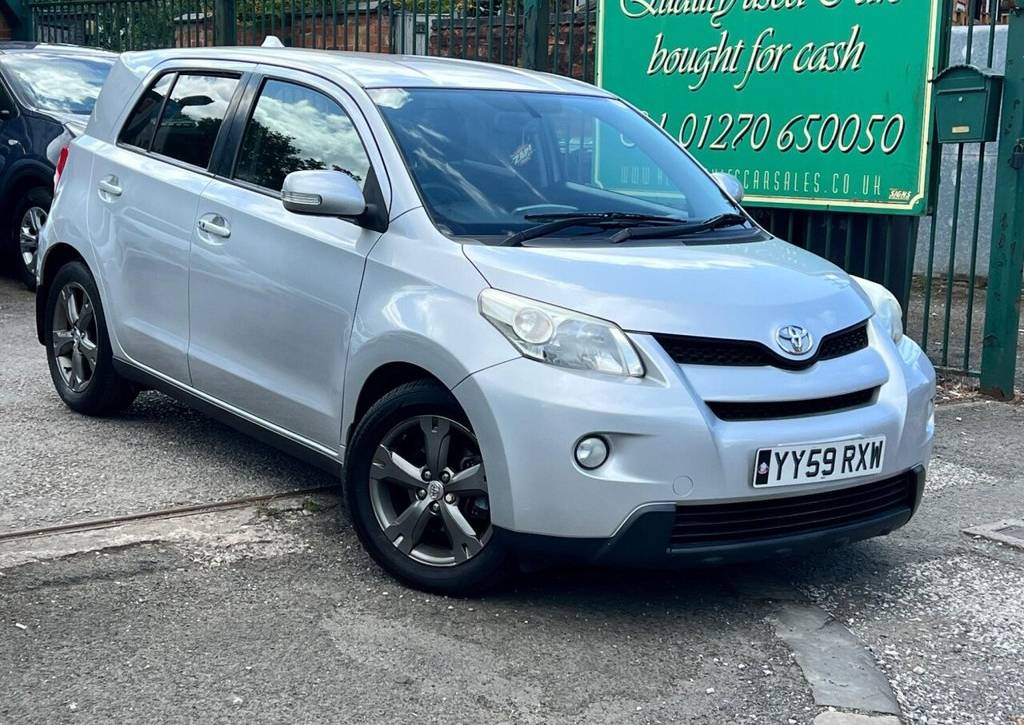 Used 2009 59 TOYOTA URBAN CRUISER 1.33 Dual VVT-i Euro 4 (s/s) 5dr in Silver (74000 mileage) for sale in Crewe