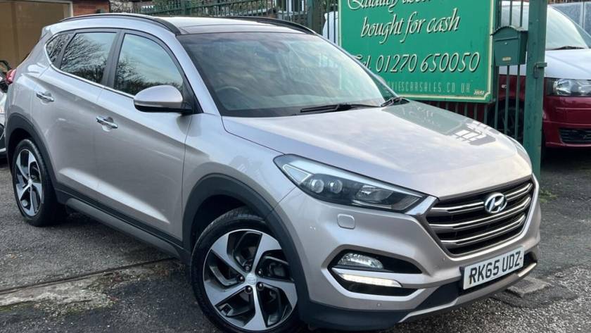 Used 2015 65 HYUNDAI TUCSON 2.0 CRDi Premium SE 4WD Euro 6 5dr in Beige (68000 mileage) for sale in Crewe