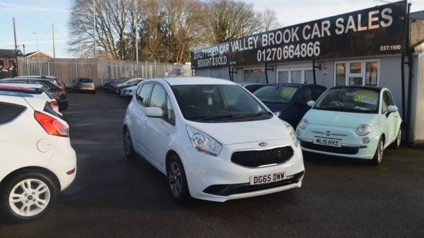 Used 2015 65 KIA VENGA 1.4 SR7 MPV 5dr Petrol Manual Euro 6 (s/s) (89 bhp) in White (34700 mileage) for sale in Crewe