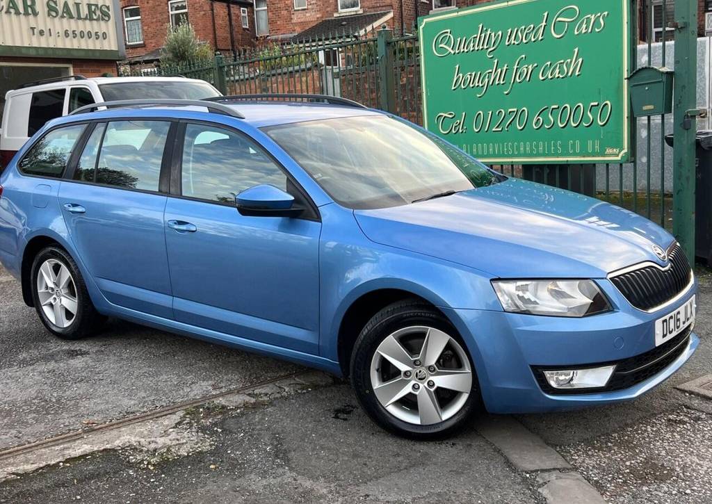 Used 2016 16 SKODA OCTAVIA 1.6 TDI SE 4WD Euro 6 (s/s) 5dr in Blue (26000 mileage) for sale in Crewe
